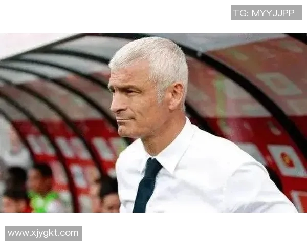 小帅足球明星的真实身份揭晓他在绿茵场上的传奇故事与成就 小帅足球明星的真实身份揭晓他在绿茵场上的传奇故事与成就